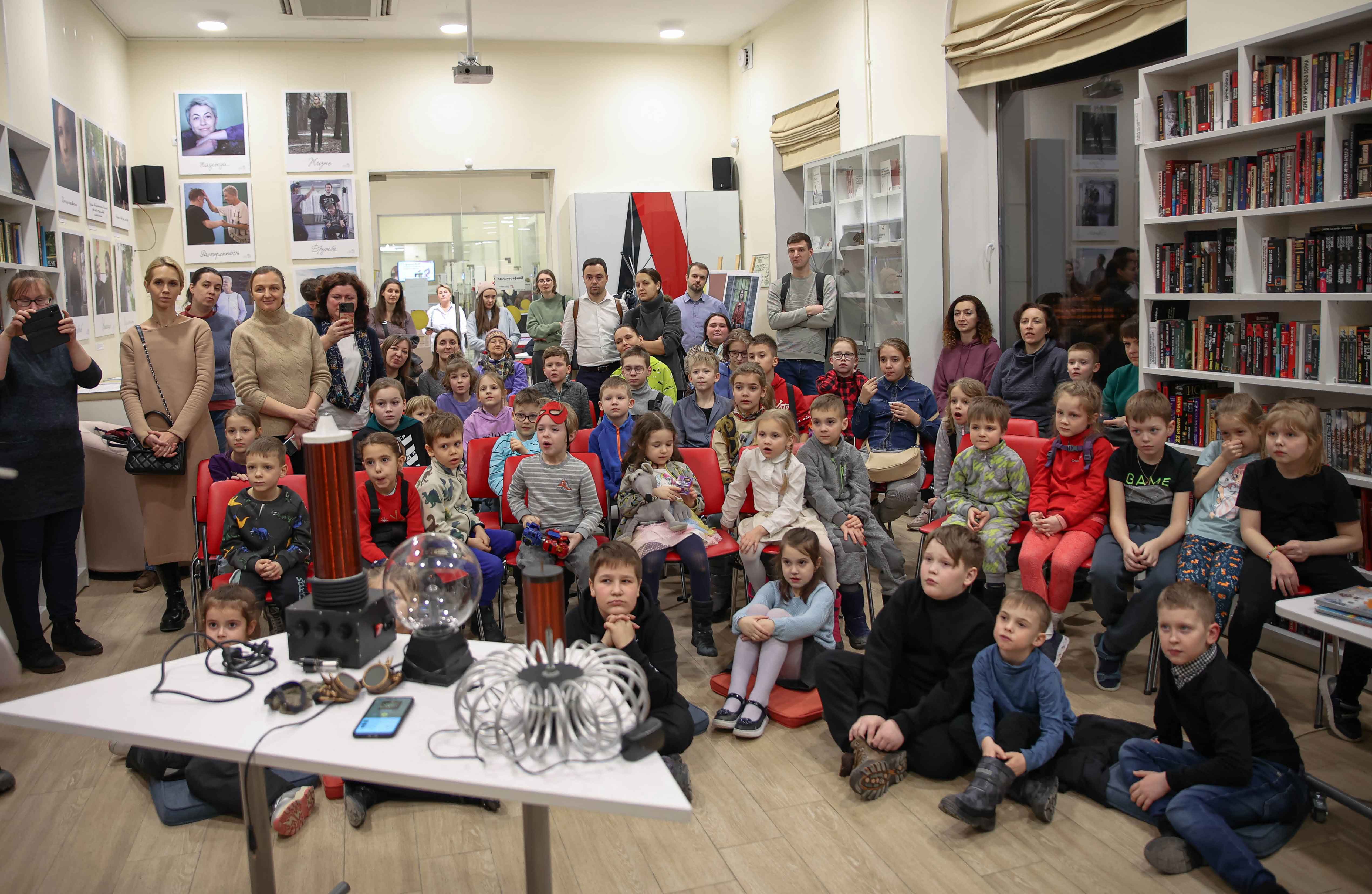 В библиотеке имени В.И. Ленина прошла научная лаборатория «Научно, но не скучно»