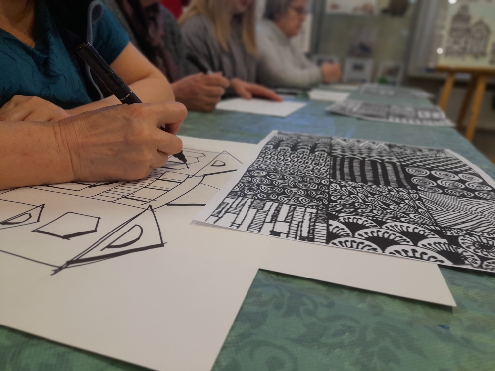 В Библиотеке Кировских островов прошел мастер-класс художника