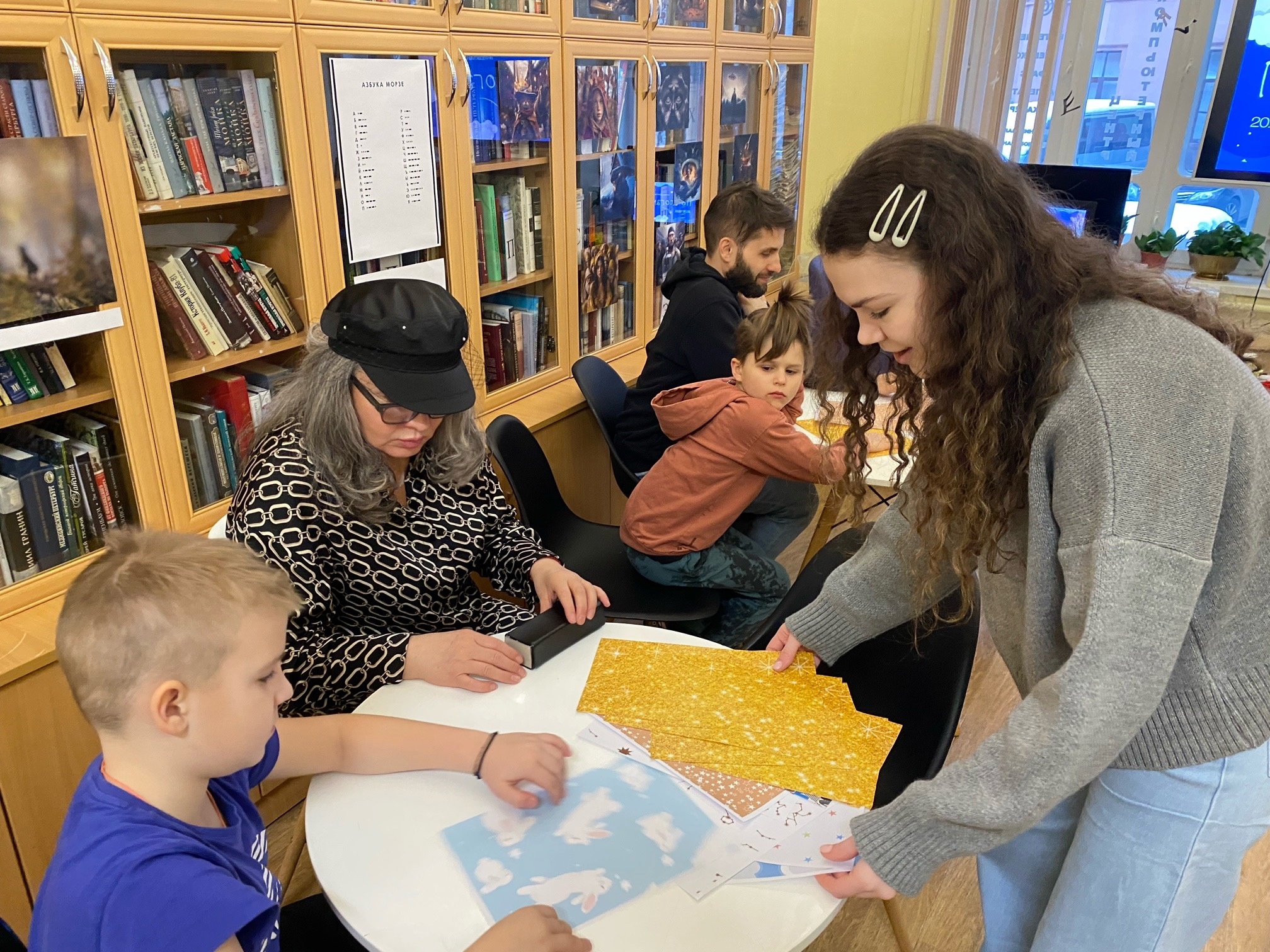 В библиотеке даже засыпают «по-литературному»