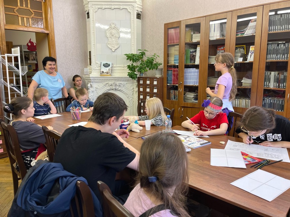 Мастерская комиксов продолжает работу в Юношеской библиотеке имени А. Гайдара