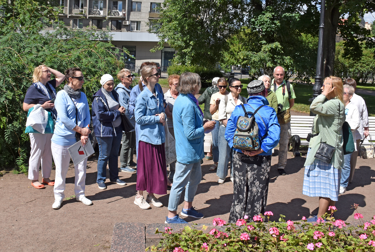 Пешеходная экскурсия «Опаленная войной Петроградка»