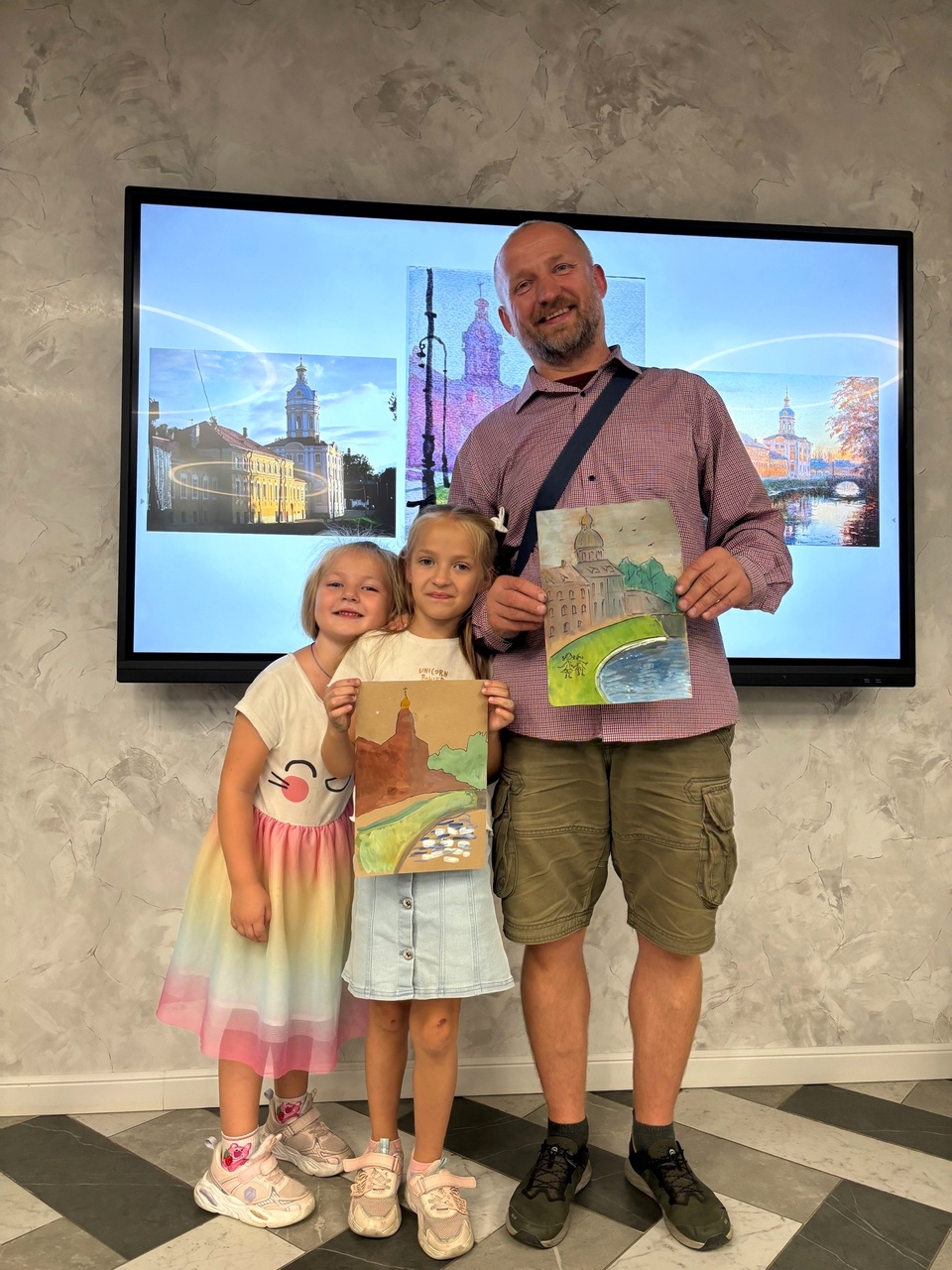 Эльга Палладина, мастер-класс по рисованию гуашью на крафтовой бумаге