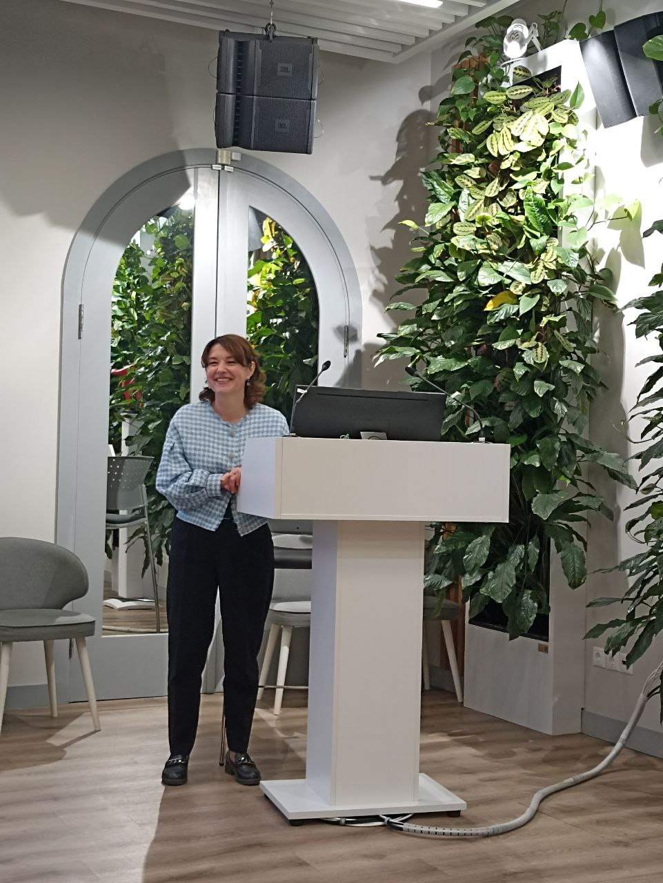 Круглый стол