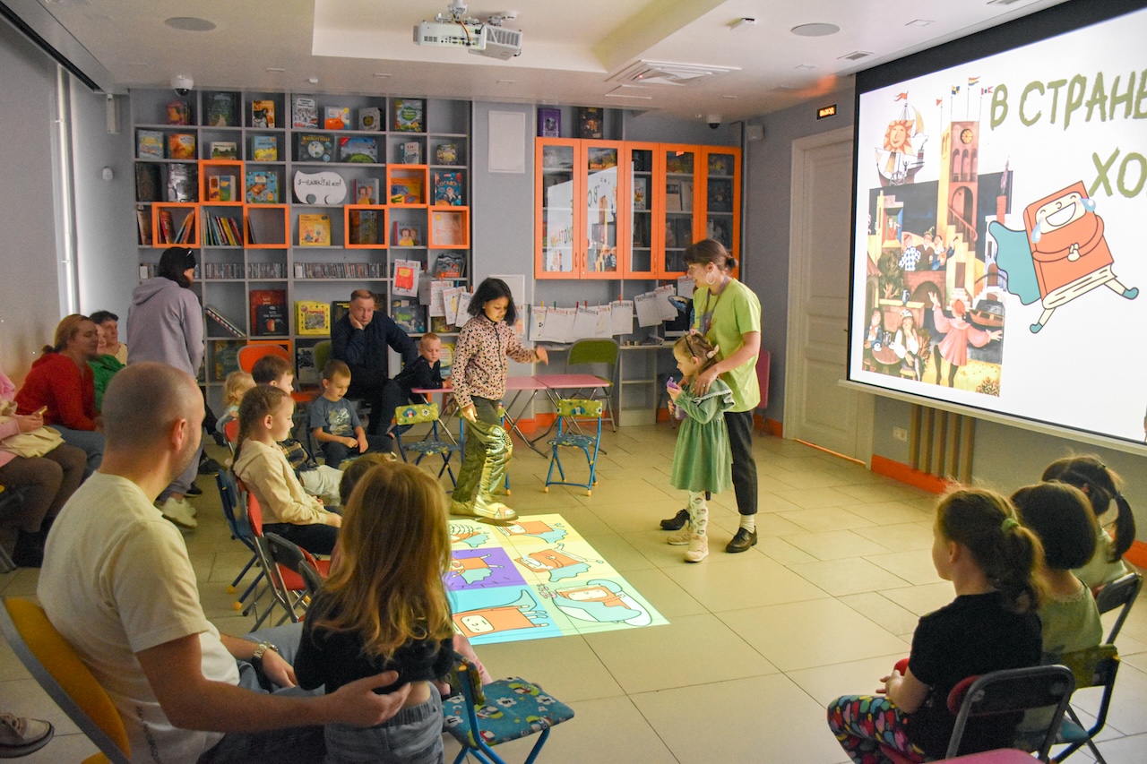 В Библиотеке книжных героев прошла интерактивная поэтическая программа