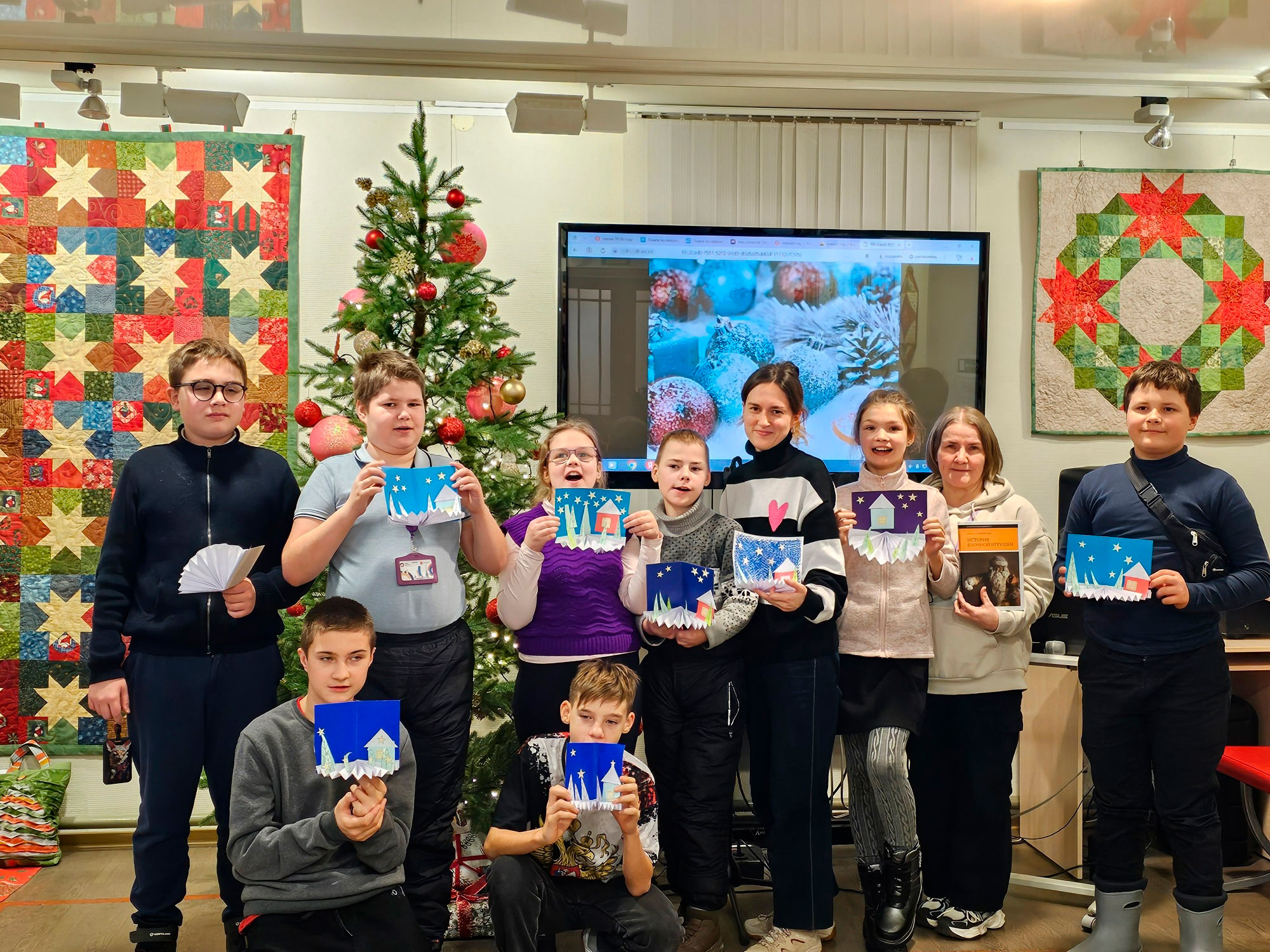 В библиотеке Кировских островов прошла предновогодняя программа