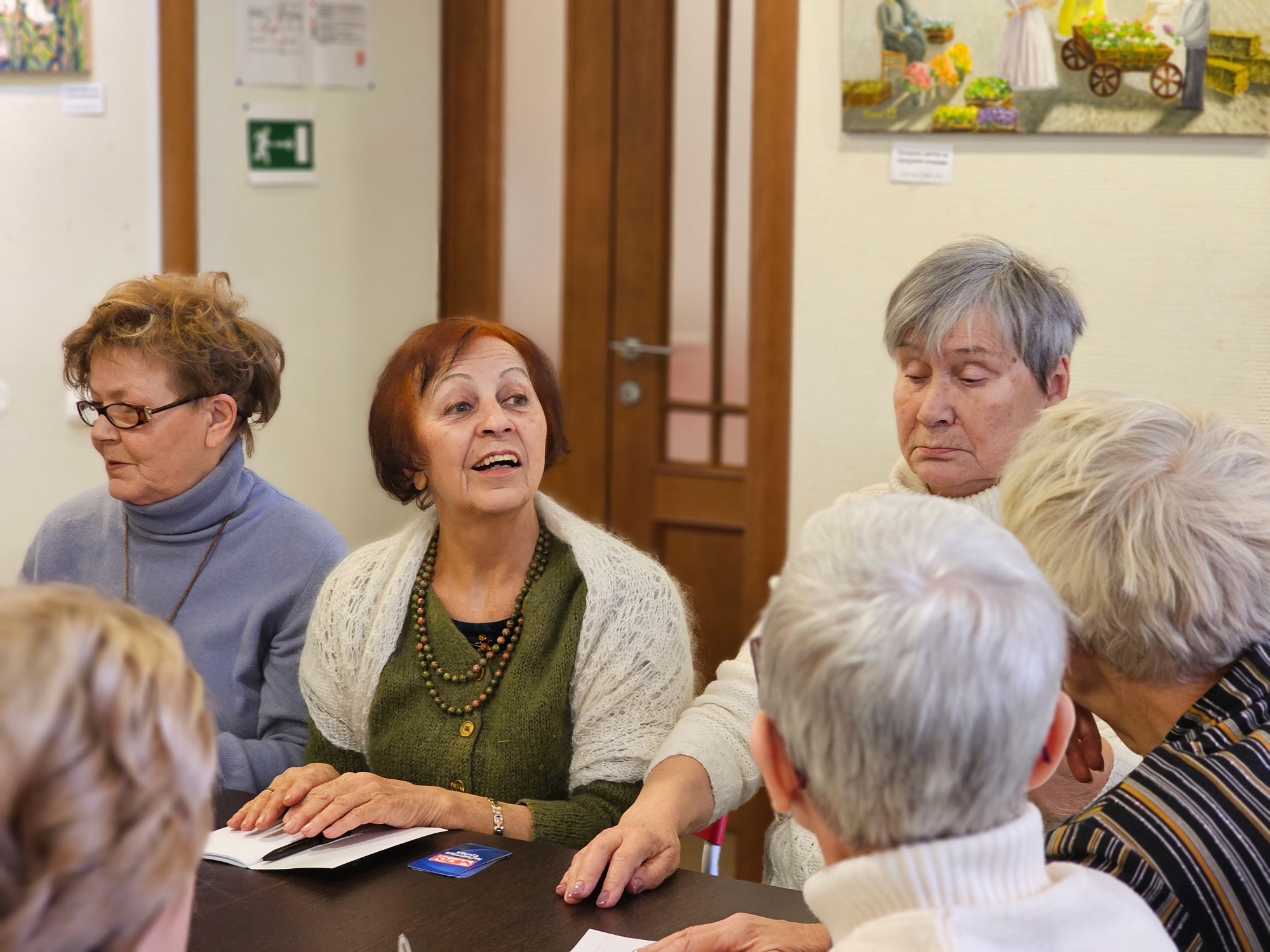 В библиотеке Кировских островов прошла игротека для пожилых