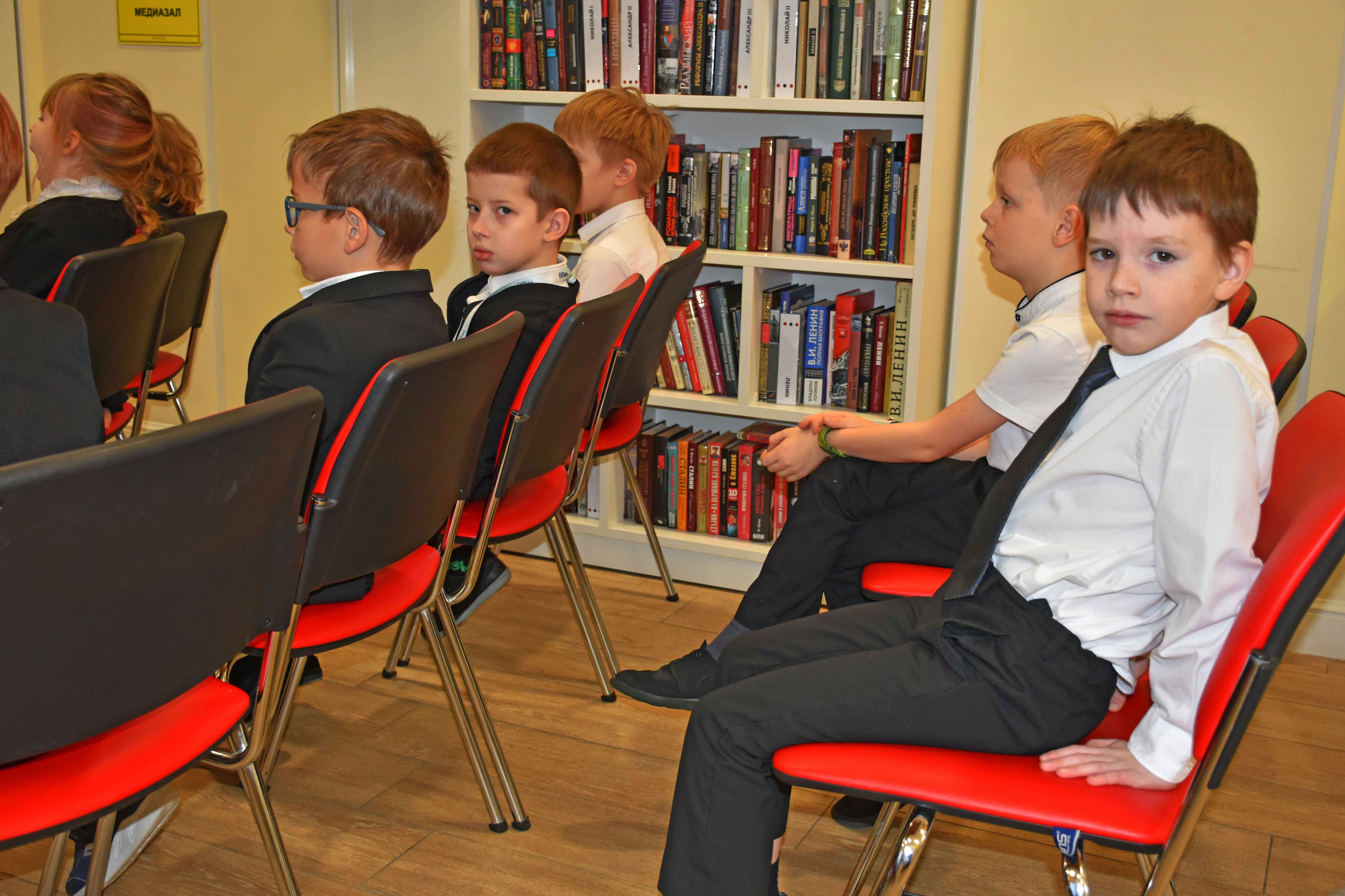 О жизни и о книгах в блокадном Ленинграде поговорили с первоклассниками в библиотеке имени В.И. Ленина