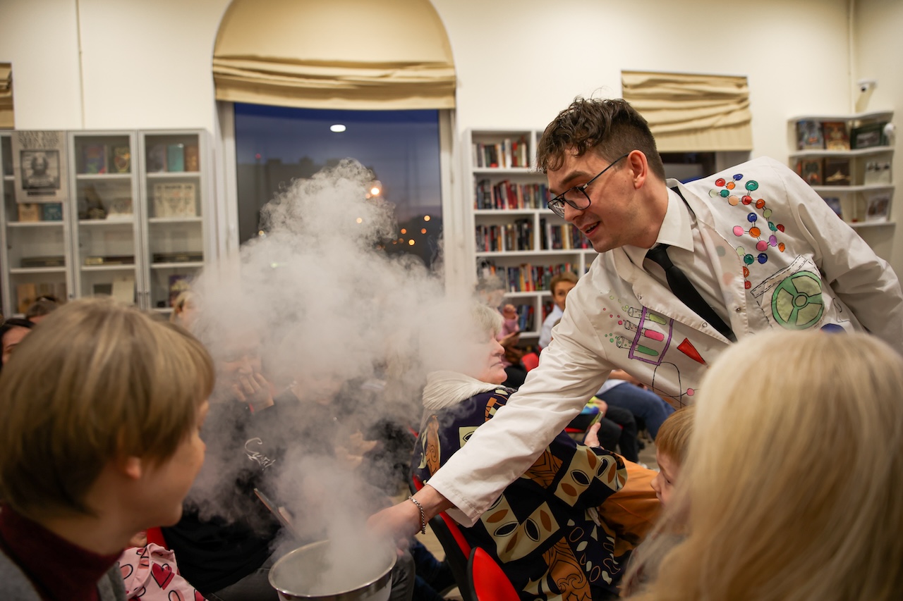 В библиотеке имени В. И. Ленина прошла научная лаборатория «Научно, но не скучно»