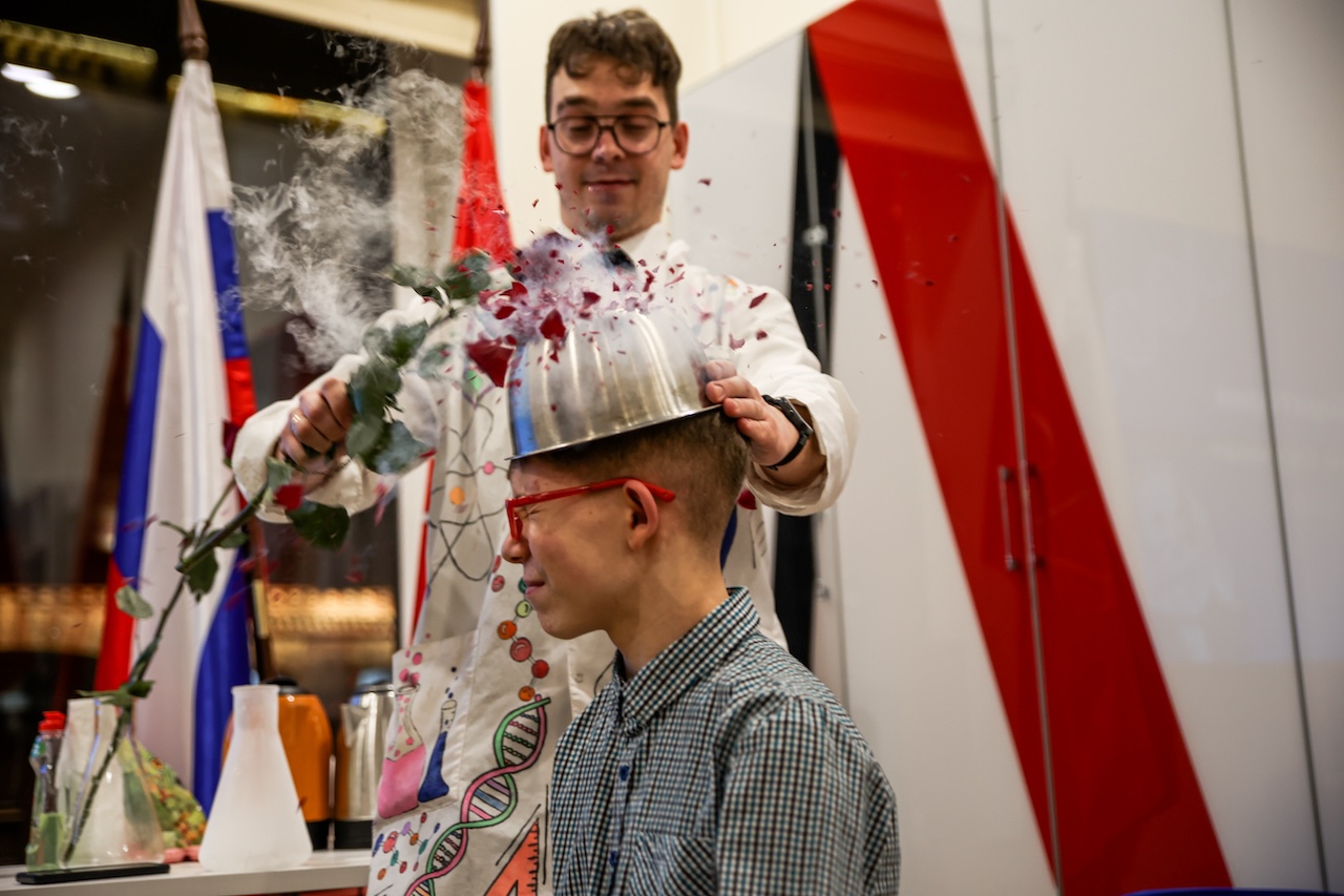 В библиотеке имени В. И. Ленина прошла научная лаборатория «Научно, но не скучно»