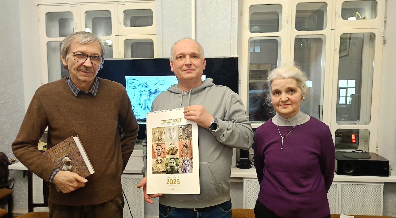 Фотохудожник Андрей Мархотин представил авторский проект об архитектурных и скульптурных деталях