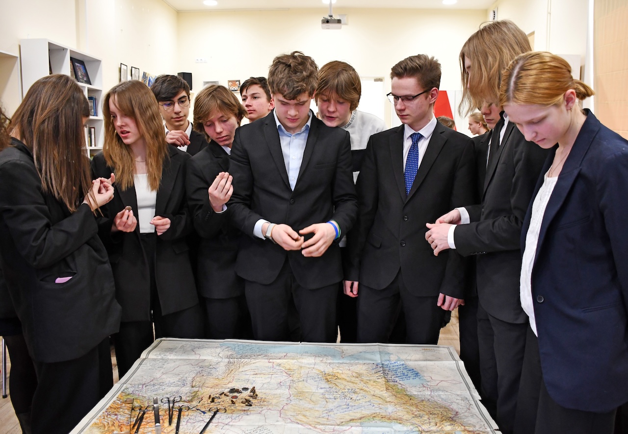 Школьники встретились с военным медиком, принимавшим участие в Афганской войне