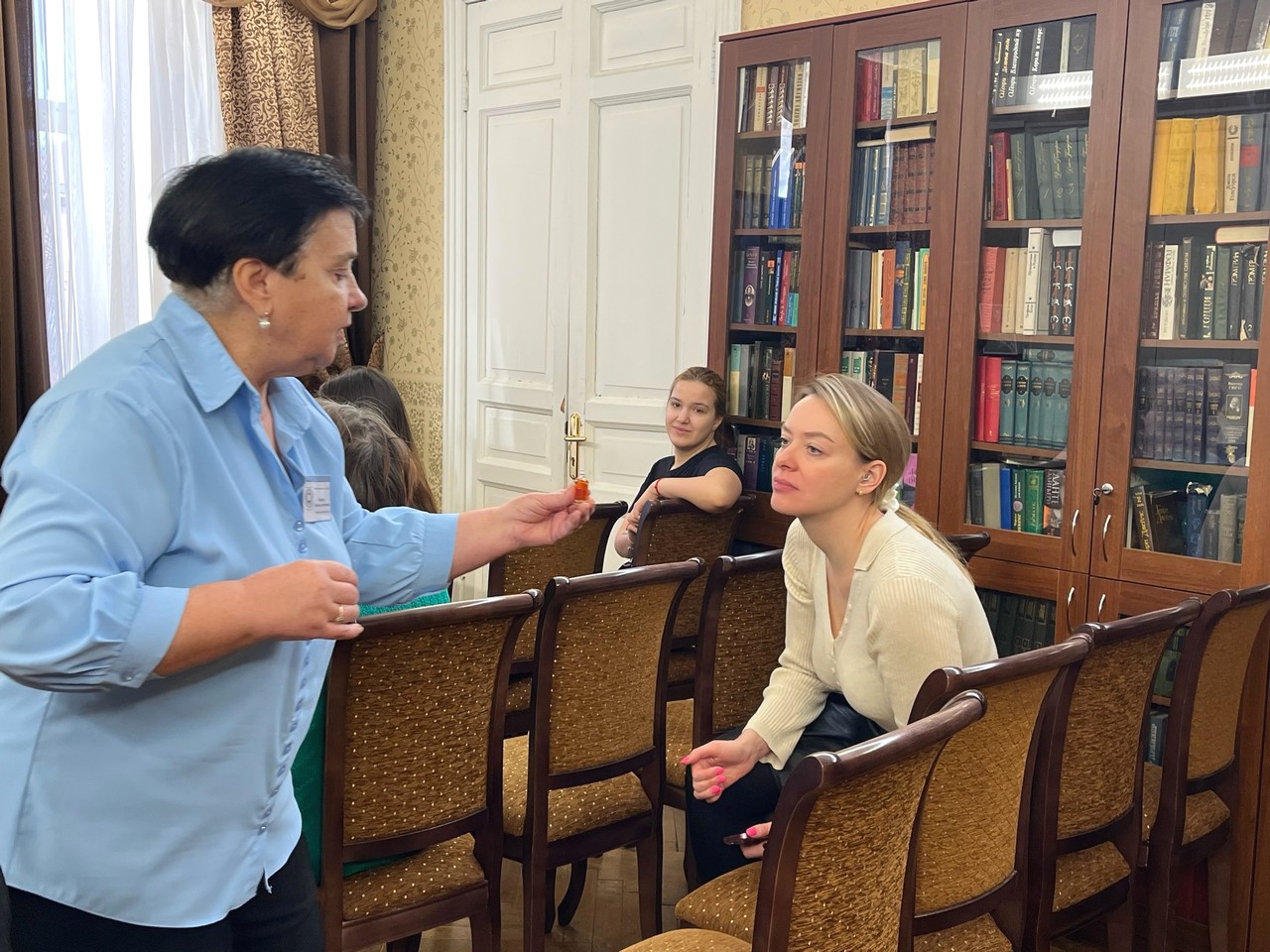 В библиотеке рассказали об истории духов