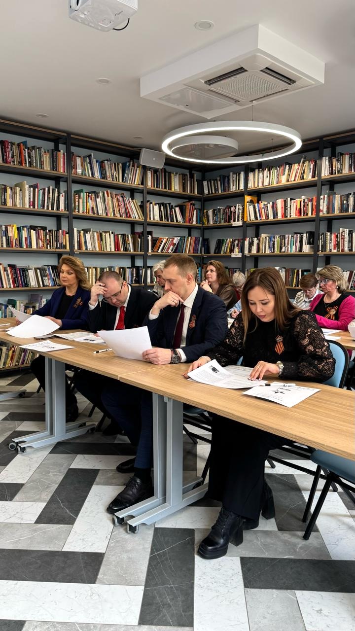 Знать, чтобы помнить. Диктант Победы написали в Библиотеках Петроградской стороны