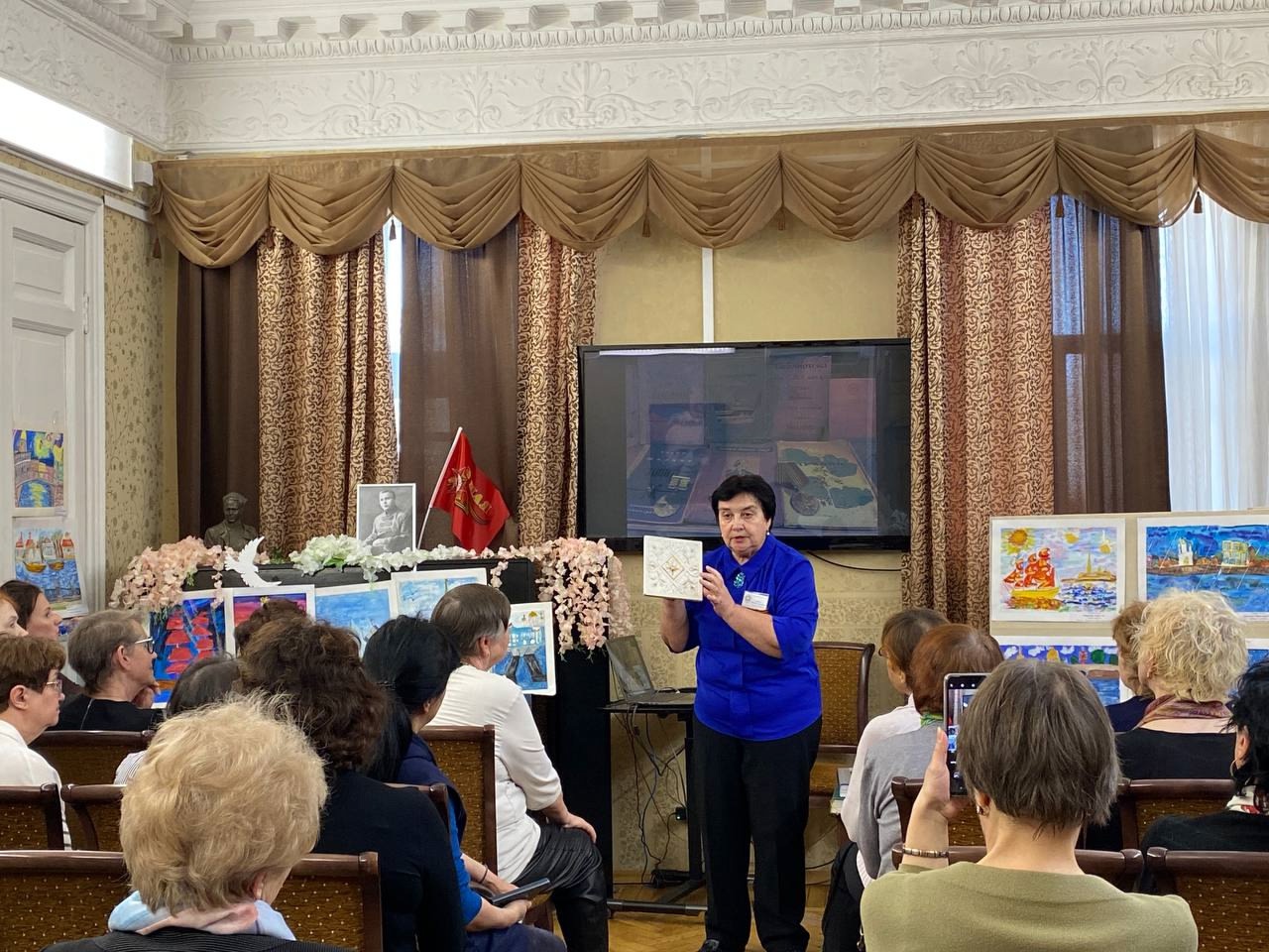 Горожане «серебряного возраста» узнали о работе библиотеки в блокадный период