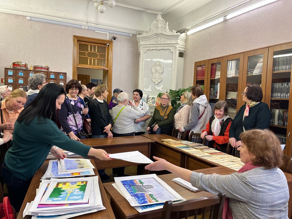 Горожане «серебряного возраста» узнали о работе библиотеки в блокадный период