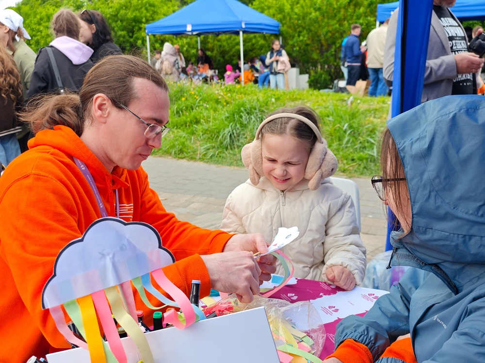 Фестиваль собрал жителей Петроградской стороны на набережной реки Карповки
