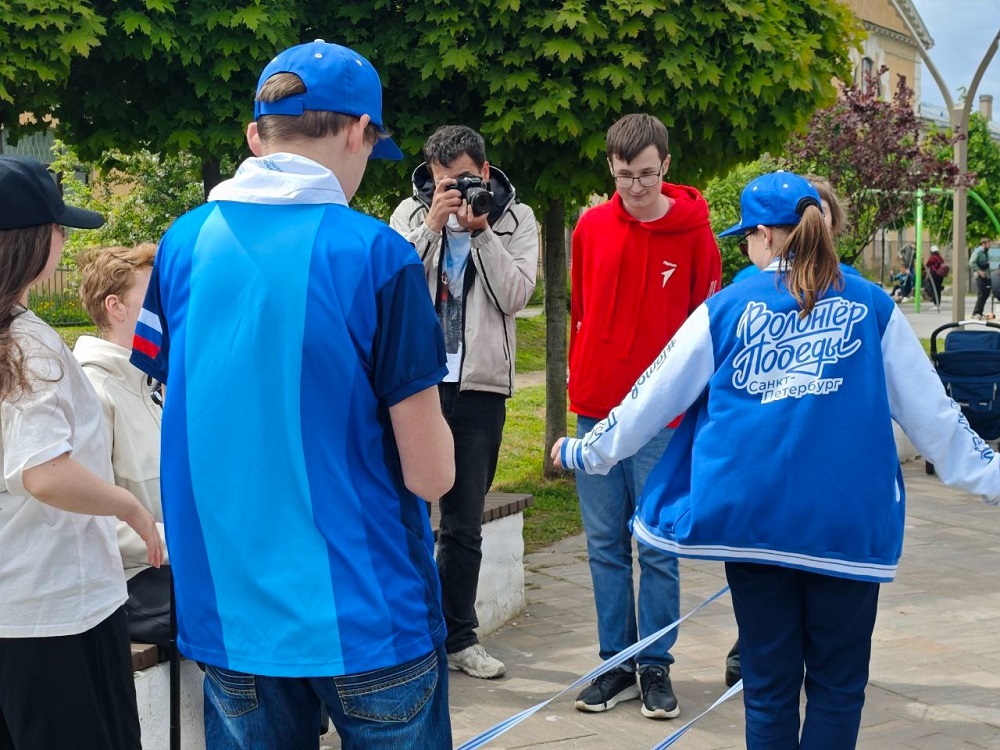 Фестиваль собрал жителей Петроградской стороны на набережной реки Карповки