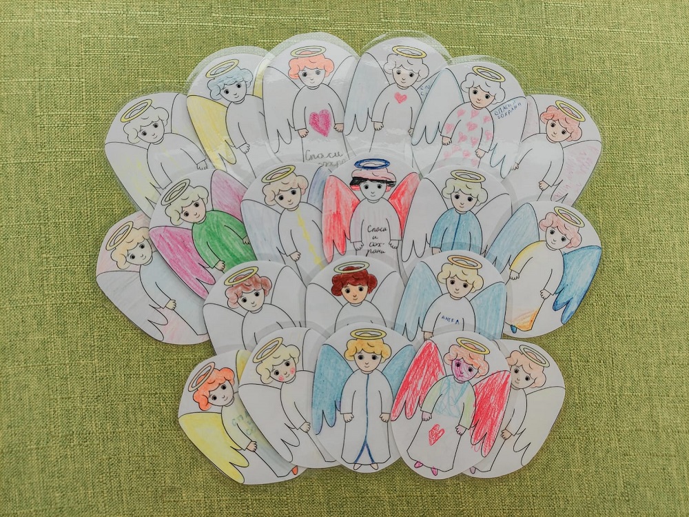 Рисованные ангелочки для бойцов СВО