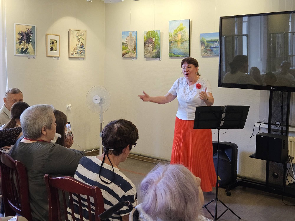 Выступление приглашенной певицы