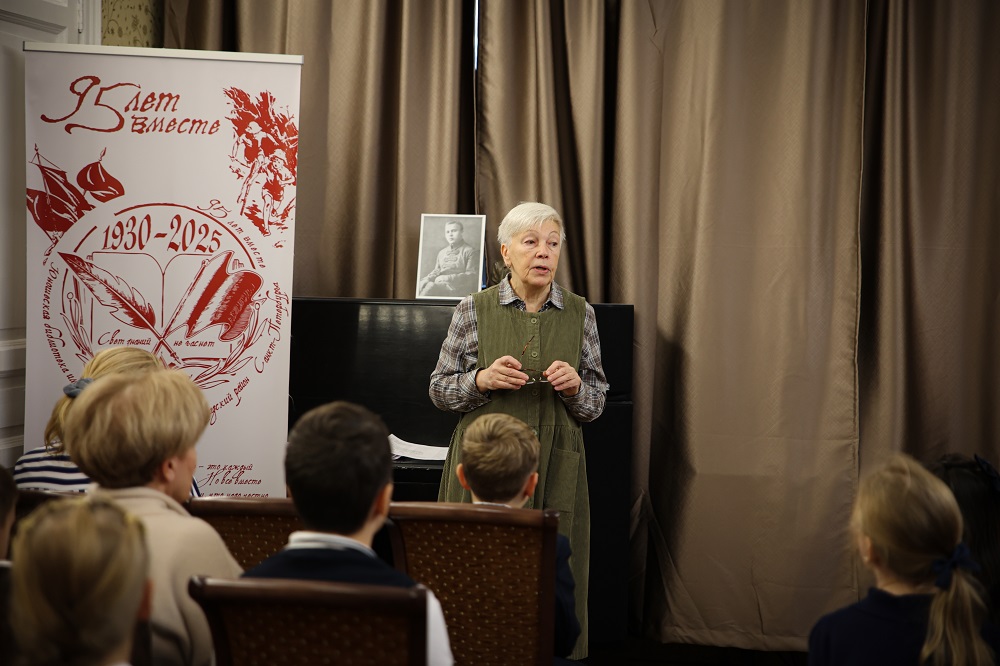 Районный тур XI городского конкурса чтецов «Разукрасим мир стихами»